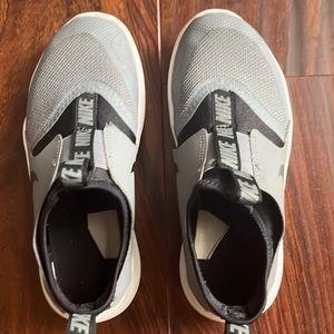 NIKE KIDS FLEX RUNNERS